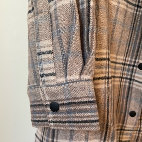 NWOT Simons ICONE Plaid Shacket - Picture 3 of 9